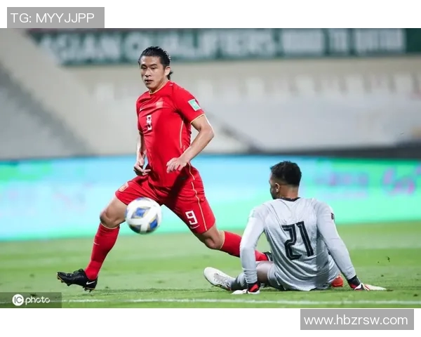 深度对话张强探讨排球人生与欧冠足球的精彩交汇与启示 深度对话张强探讨排球人生与欧冠足球的精彩交汇与启示